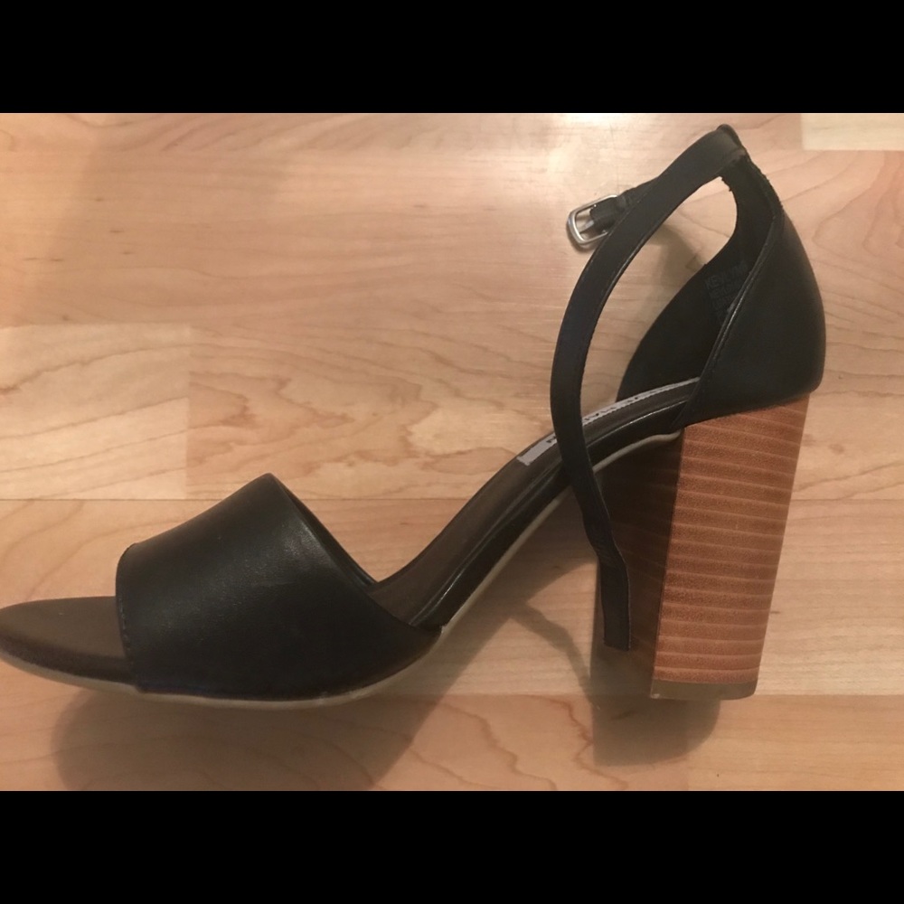 Steve Madden sandals
